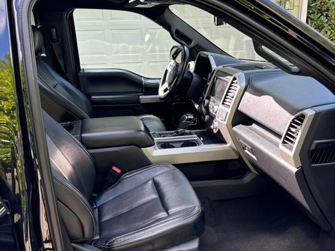 Used 2019 Ford F150 Lariat w/ Equipment Group 502A Luxury AWD/4WD image 13