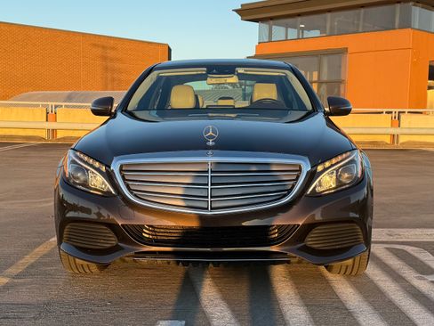 Used 2017 Mercedes-Benz C 300 Sedan image 2