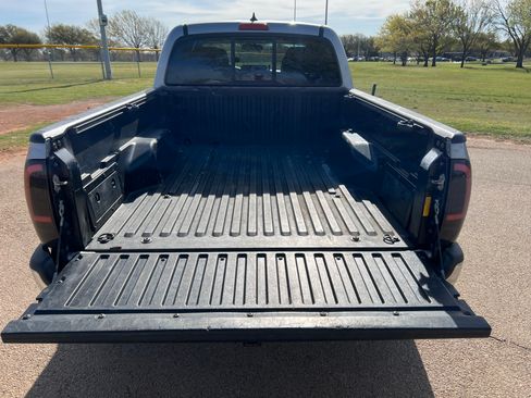 Used 2014 Toyota Tacoma PreRunner w/ SR5 Package image 8