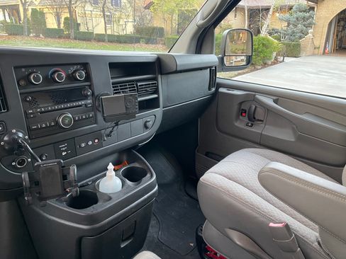 Used 2014 Chevrolet Express 3500 LT w/ LT Preferred Equipment Group image 8