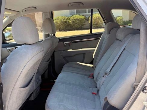 Used 2009 Hyundai Santa Fe GLS w/ Popular Equipment Pkg 2 FWD image 6