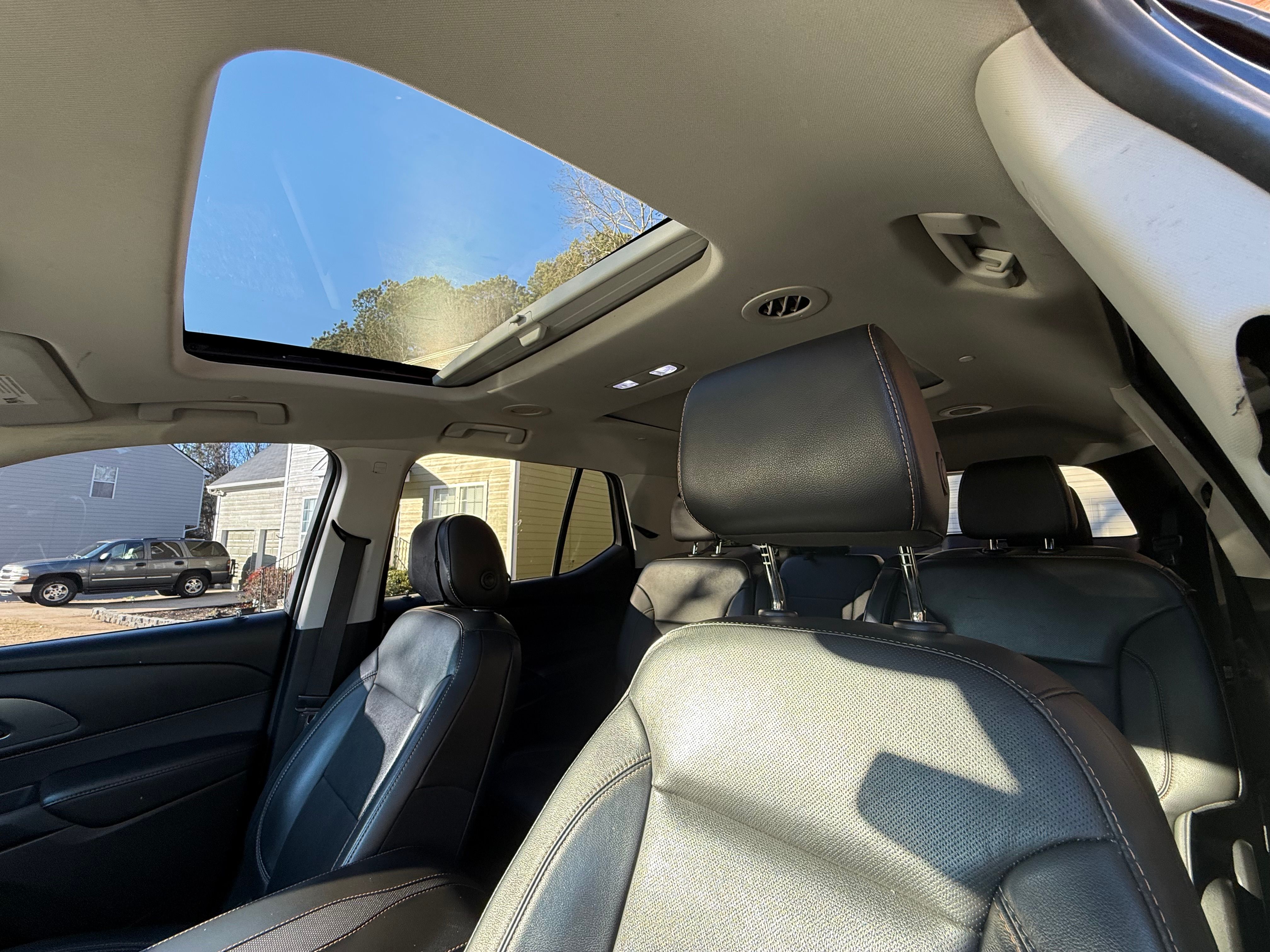 Used 2019 Chevrolet Traverse Premier w/ Redline Edition FWD image 6