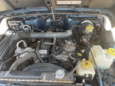 Used 1999 Jeep Wrangler Sport image 2