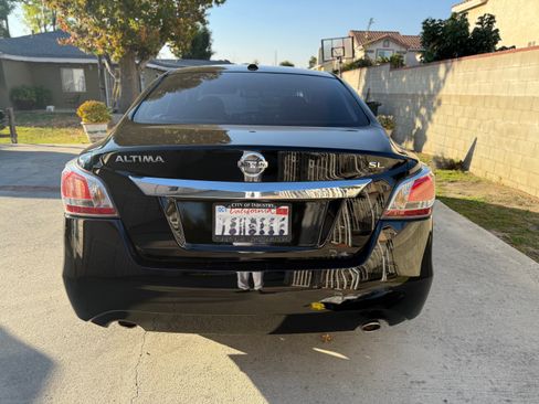 Used 2015 Nissan Altima 2.5 SL w/ Technology Package image 16