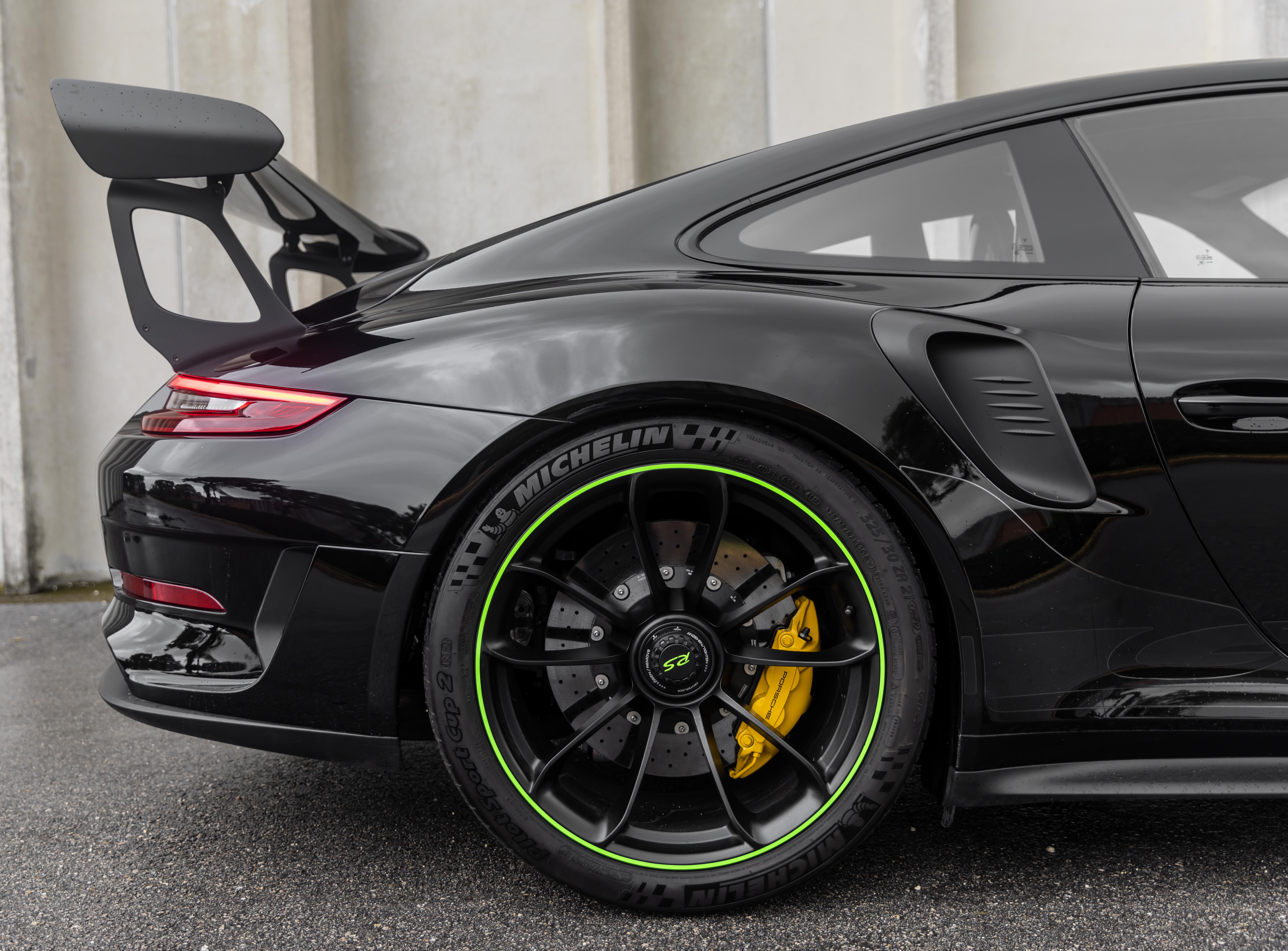 Used 2019 Porsche 911 GT3 RS RWD image 6