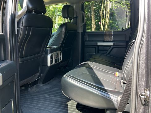 Used 2018 Ford F150 Lariat w/ Equipment Group 502A Luxury AWD/4WD image 13
