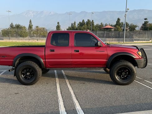 Used 2004 Toyota Tacoma PreRunner RWD image 5