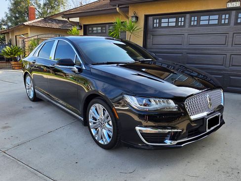 Used 2019 Lincoln MKZ Reserve image 1