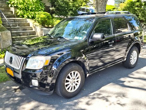 Used 2010 Mercury Mariner Premier image 2