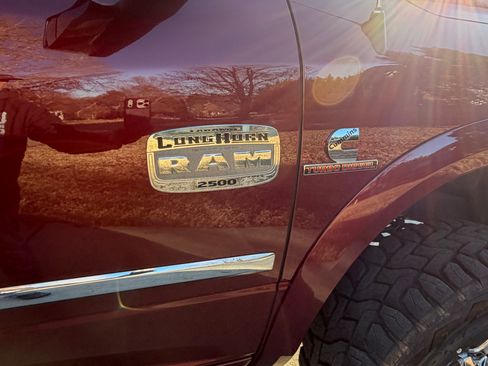 Used 2018 RAM 2500 Longhorn image 5