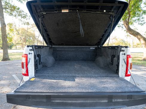 Used 2022 Ford F150 Lariat w/ Equipment Group 502A High image 6