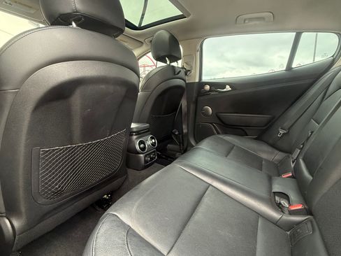 Used 2018 Kia Stinger Premium image 9