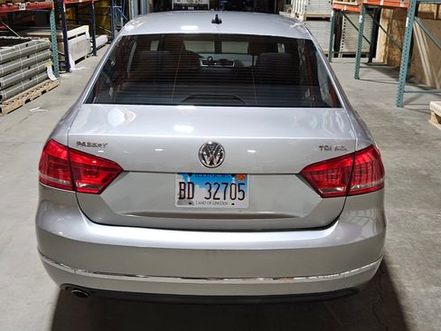 Used 2013 Volkswagen Passat TDI SEL Premium image 6