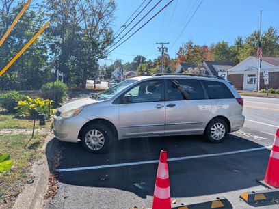 Used 2005 Toyota Sienna CE