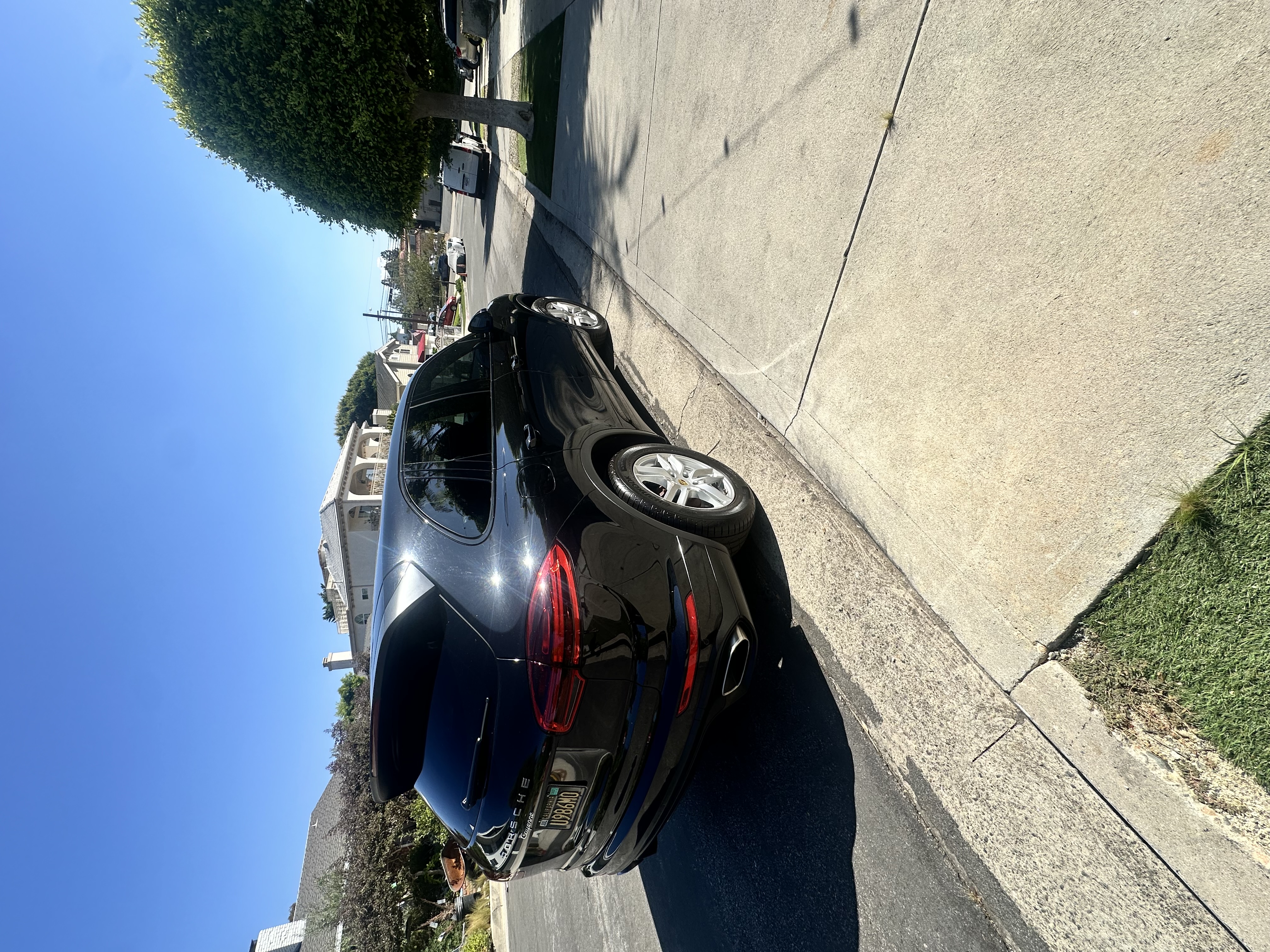 Used 2016 Porsche Cayenne AWD/4WD image 6
