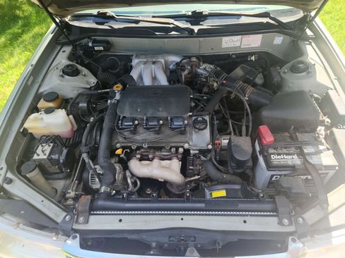 Used 1999 Toyota Avalon XLS FWD image 5