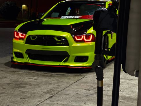 Used 2012 Dodge Charger SRT8 w/ Adaptive Cruise Control Group image 9