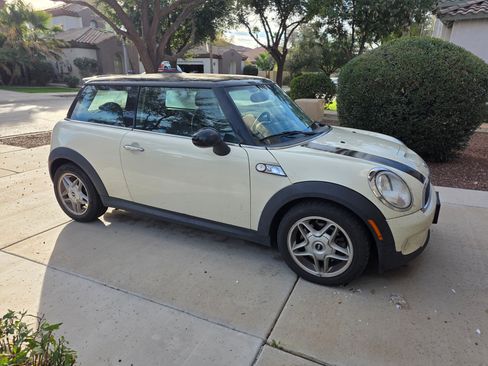 Used 2007 MINI Cooper S image 1