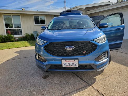 Used 2019 Ford Edge ST w/ Equipment Group 401A image 13