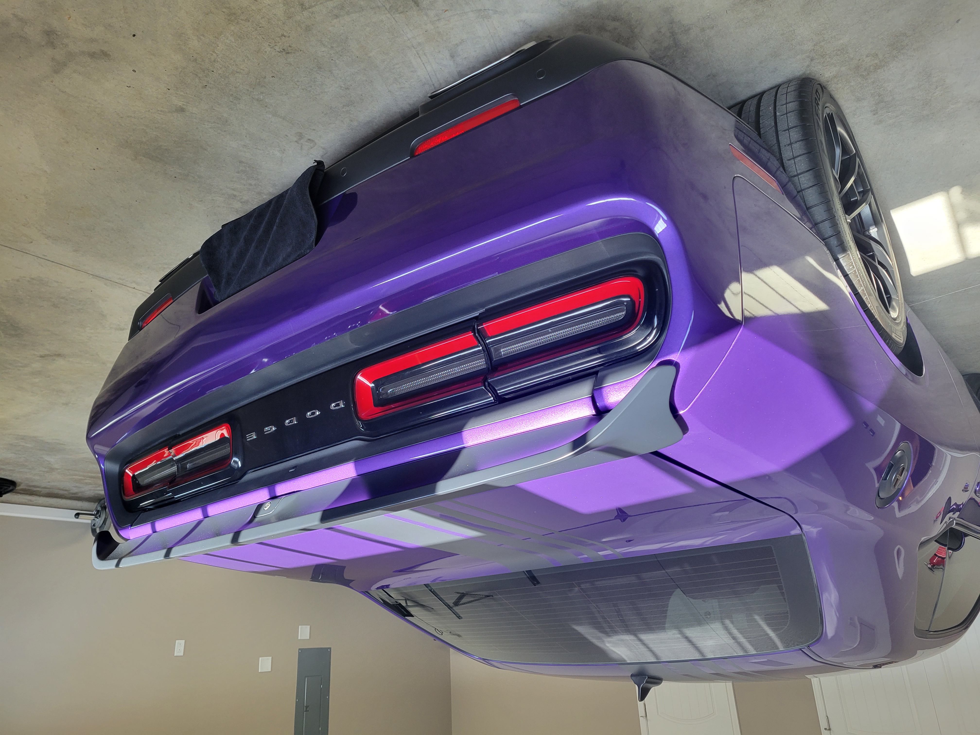 Used 2019 Dodge Challenger R/T Scat Pack w/ Shaker Package RWD image 18