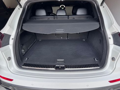 Used 2018 Porsche Cayenne Platinum Edition AWD/4WD image 15