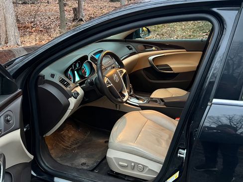 Used 2011 Buick Regal CXL Turbo w/ TO2 Preferred Equipment Group image 9