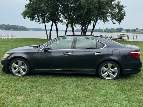 Used 2011 Lexus LS 460 w/ Touring Edition RWD image 5