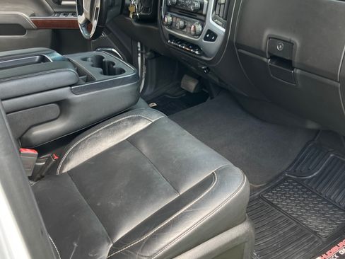 Used 2018 GMC Sierra 1500 SLT w/ Texas SLT Premium Package AWD/4WD image 14