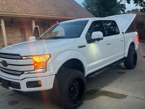 Used 2019 Ford F150 Lariat AWD/4WD image 8