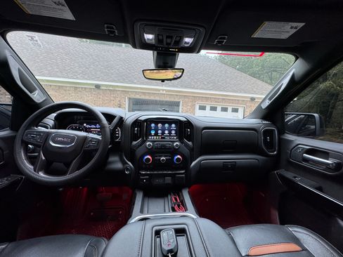 Used 2021 GMC Sierra 1500 AT4 w/ AT4 Premium Package image 16