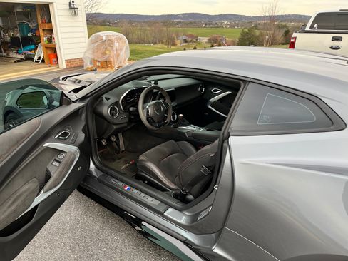 Used 2021 Chevrolet Camaro ZL1 w/ LPO, ZL1 Protection Package RWD image 15