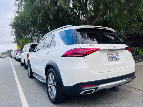 Used 2021 Mercedes-Benz GLE 350 4MATIC image 2