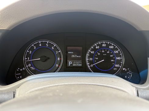 Used 2010 INFINITI G37 Sport w/ Premium Pkg image 16