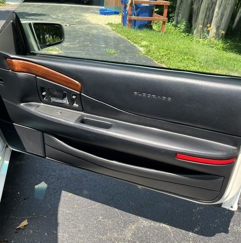 Used 2001 Cadillac Eldorado Touring FWD image 11