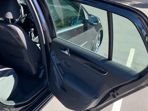 Used 2012 Volkswagen GTI 4-Door image 26