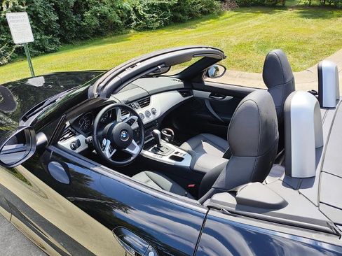 Used 2011 BMW Z4 sDrive30i RWD image 1