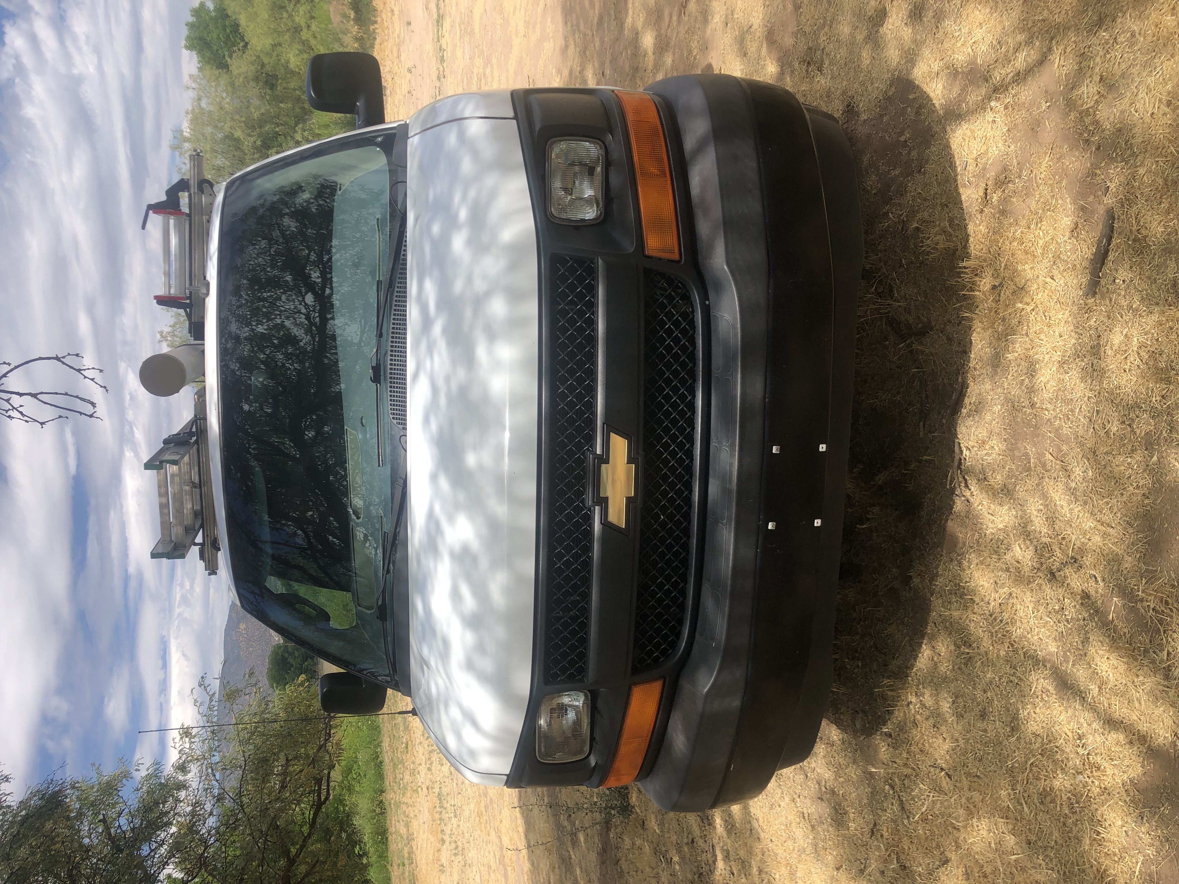 Used 2017 Chevrolet Express 2500 RWD image 2