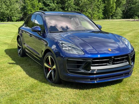 Used 2024 Porsche Macan GTS AWD/4WD image 5