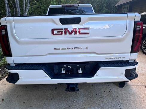 Used 2024 GMC Sierra 3500 Denali w/ Denali Reserve Package AWD/4WD image 5