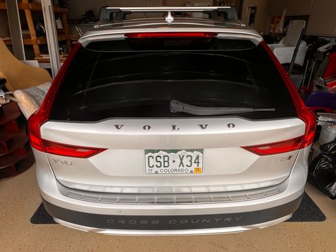 Used 2018 Volvo V90 T5 Cross Country w/ Convenience Package AWD/4WD image 5