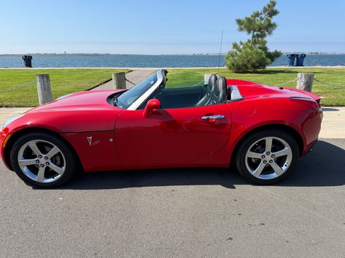 Used 2007 Pontiac Solstice GXP w/ Premium Package image 22