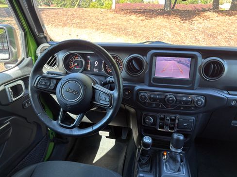 Used 2019 Jeep Wrangler Unlimited Sport S image 10