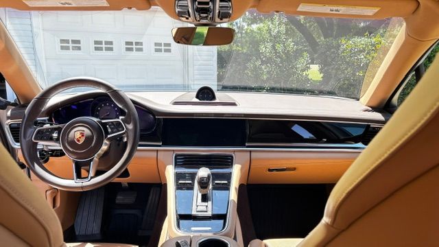 Used 2019 Porsche Panamera image 13