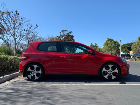 Used 2012 Volkswagen GTI 2-Door FWD image 2