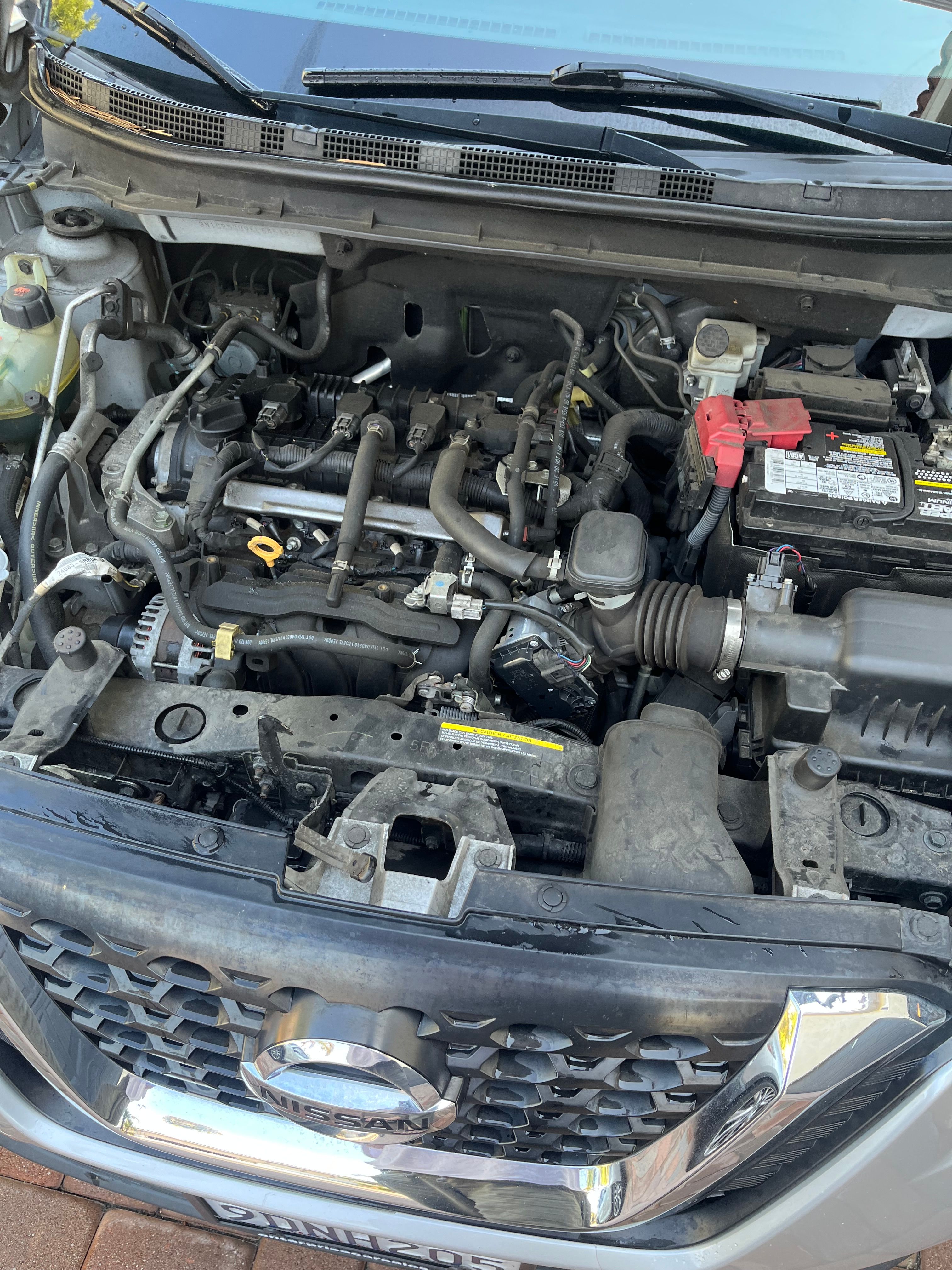 Used 2019 Nissan Kicks SV FWD image 2