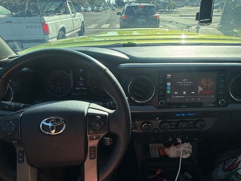 Used 2023 Toyota Tacoma TRD Sport w/ Black Out Package (TMS) AWD/4WD image 10