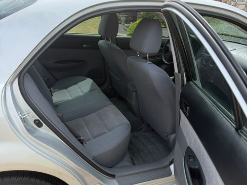 Used 2005 MAZDA MAZDA6 i image 6