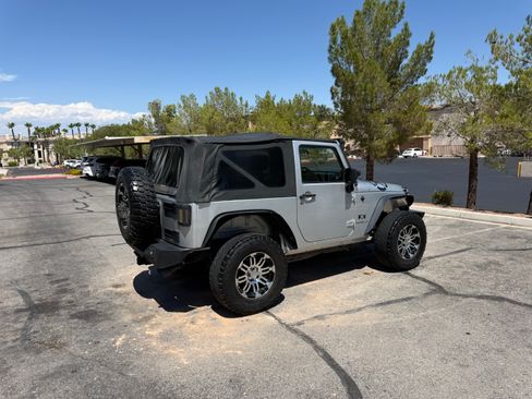 Used 2009 Jeep Wrangler X AWD/4WD image 8
