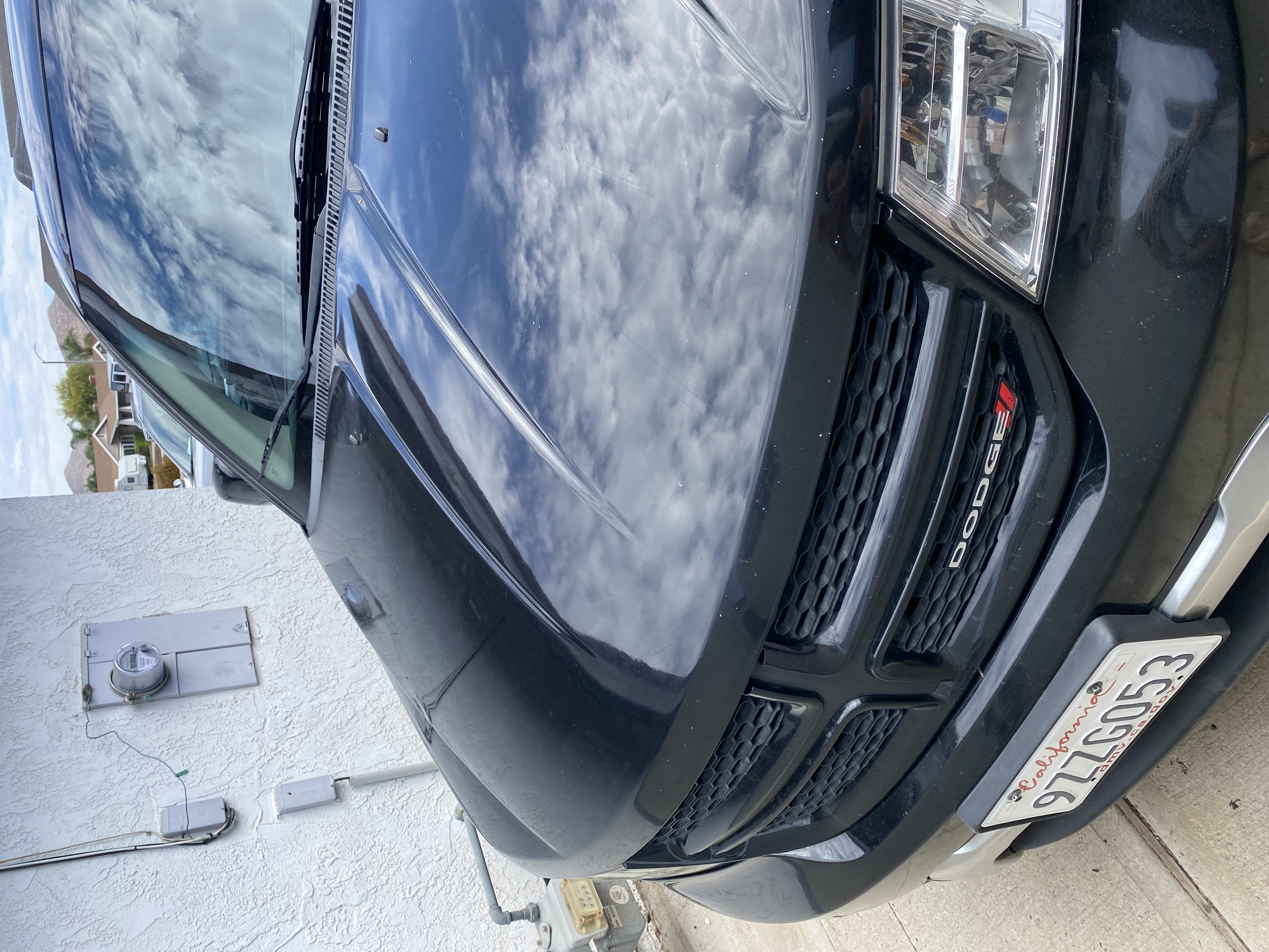 Used 2019 Dodge Journey SE w/ Blacktop Package FWD image 1