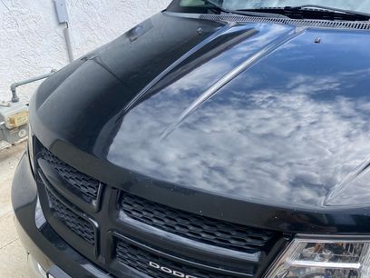 Used 2019 Dodge Journey SE w/ Blacktop Package